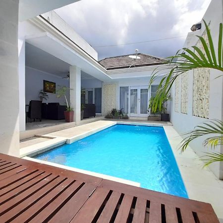 The Kayuputih Villa Lovina Eksteriør bilde