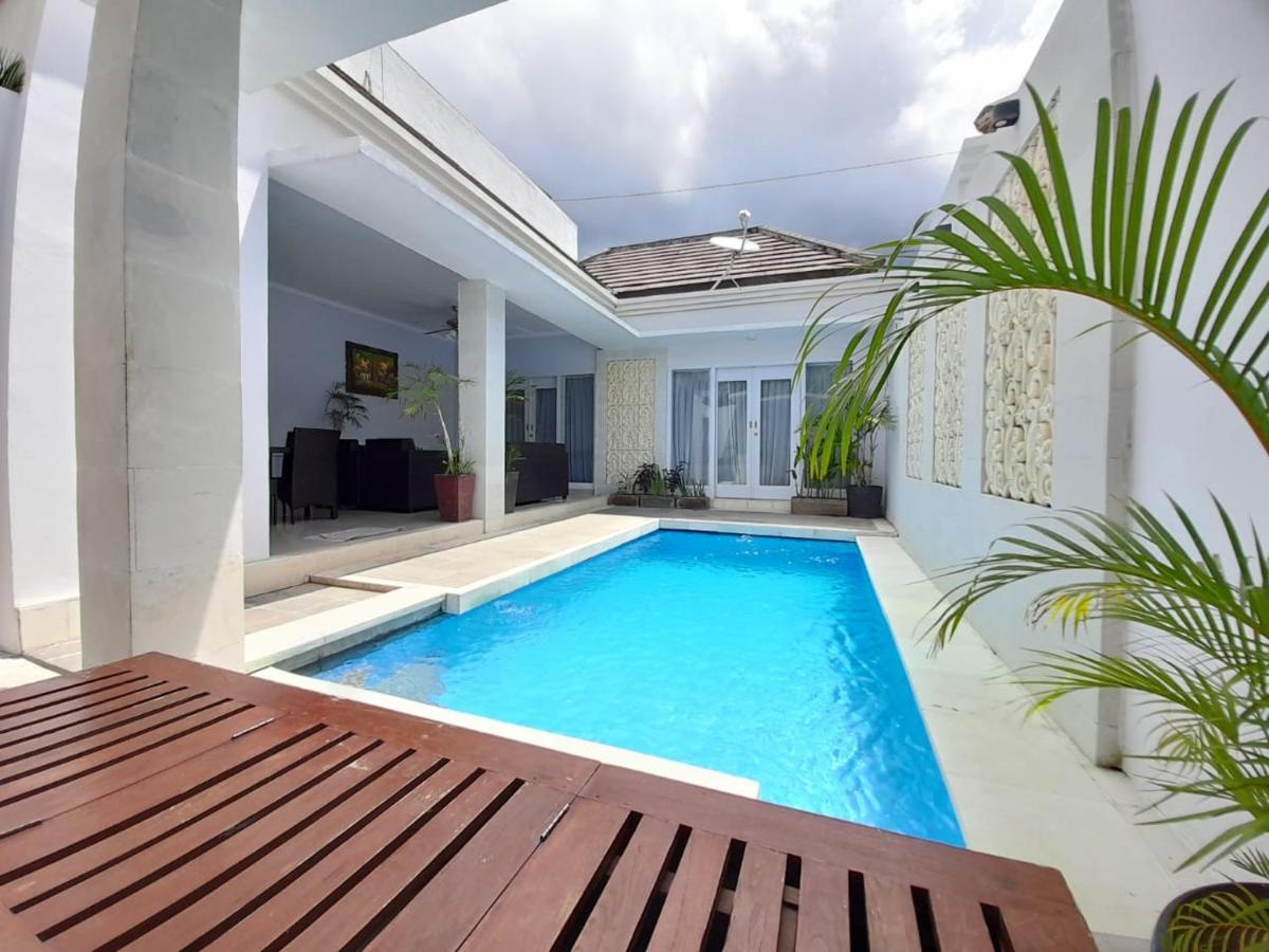 The Kayuputih Villa Lovina Eksteriør bilde
